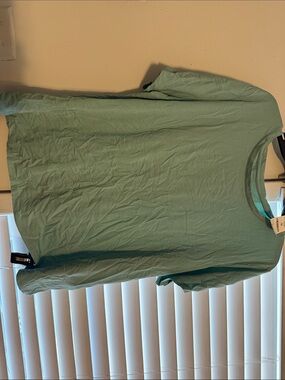 Men's Short-Sleeve Crew Neck T-Shirt in Sage Green